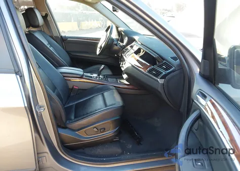 2013 BMW X5 xDrive35I/xDrive35I Premium/xDrive35I Sport Activity z USA, uszkodzony, nr VIN 5UXZV4C50D0B20623